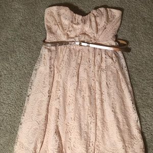 Lace strapless dress w/ belt - M